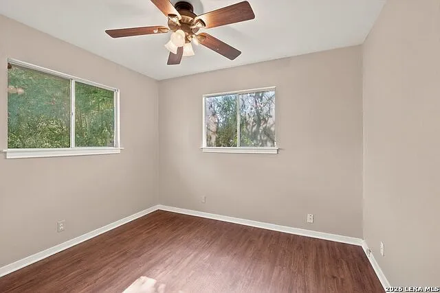 4515 Clear Spring Dr — Photo 13