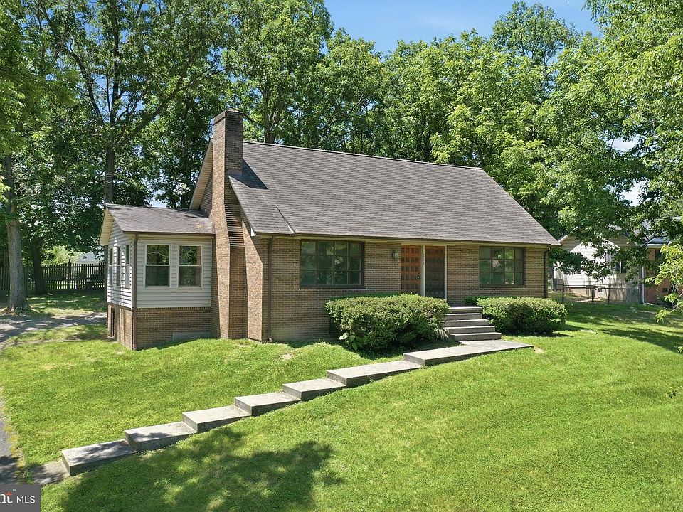 1st image of 206 Dogwood Rd