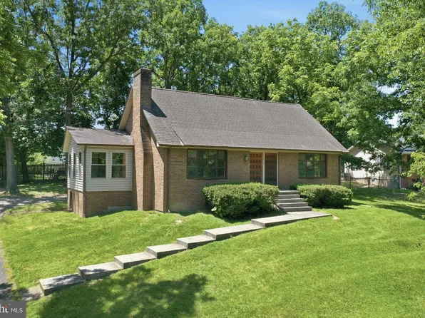 206 Dogwood Rd, Winchester, VA 22602