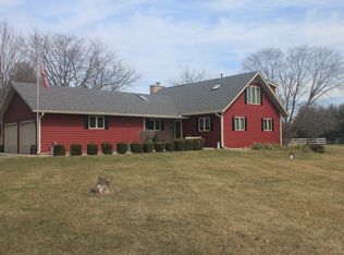 8202 Howe Rd, Wonder Lake, IL 60097