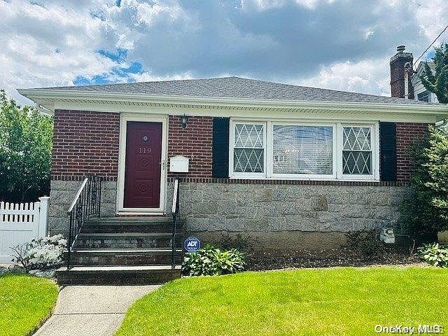 1st image of 119 Dow Avenue