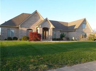 3802 Steeplechase Dr, Carmel, IN 46032