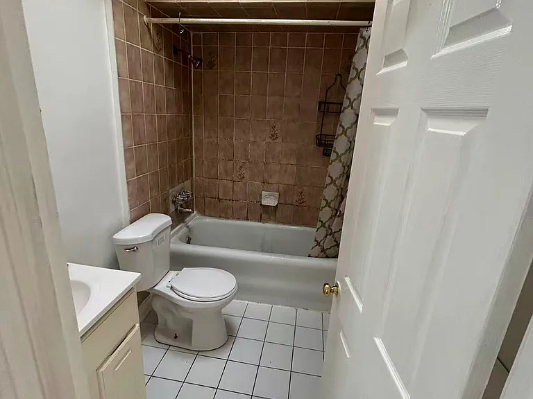 3003 McKinley St #1 — Photo 4