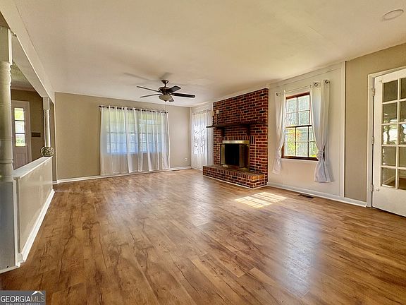 4th image of 117 Laura Ln