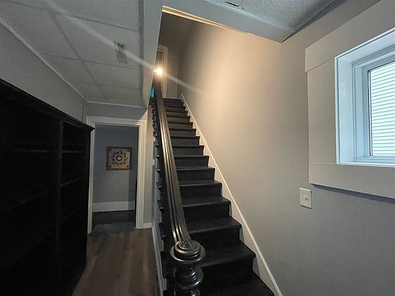 3rd image of 208 S Bailey St