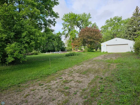 110 Eagle St, Christine, ND 58015