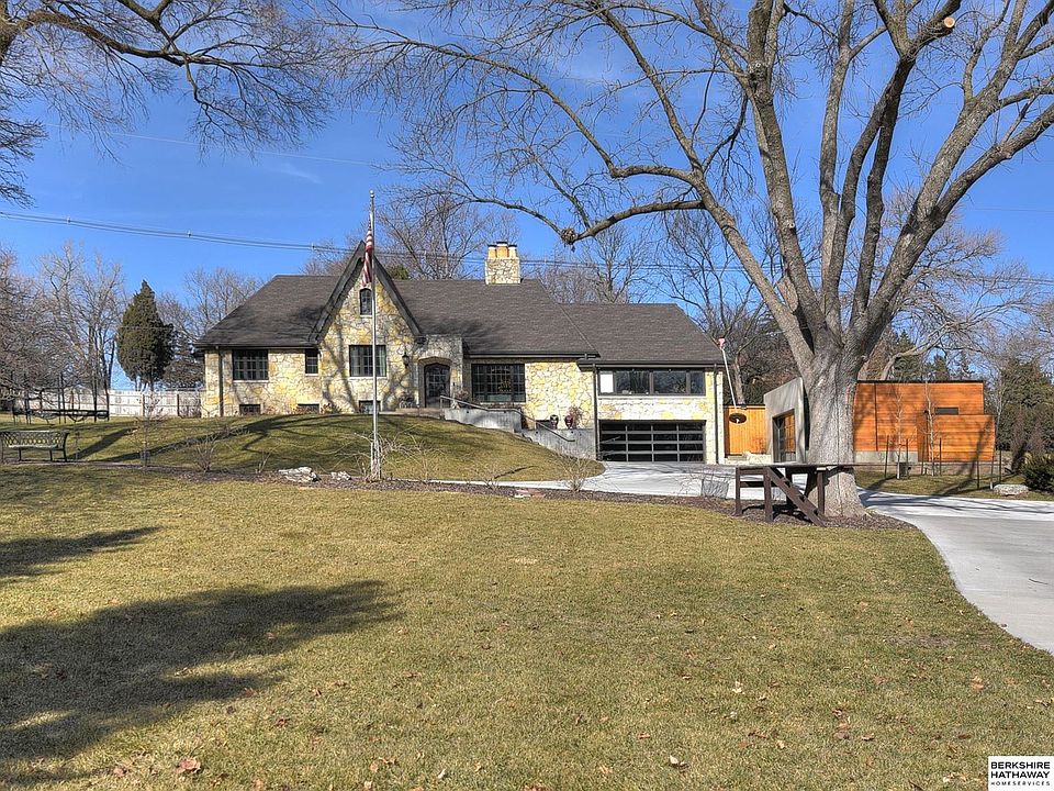 1st image of 7814 Pierce Cir