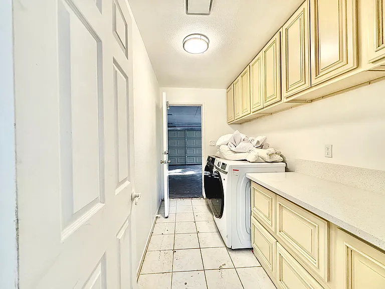 6250 Fleetwood Ln — Photo 24