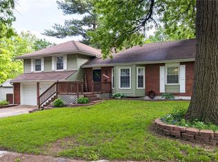 10618 Spruce Ave, Kansas City, MO 64137