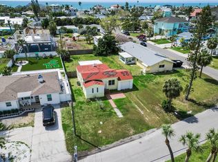 15822 Redington Dr, Redington Beach, FL 33708
