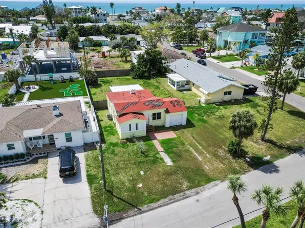 15822 Redington Dr, Redington Beach, FL 33708