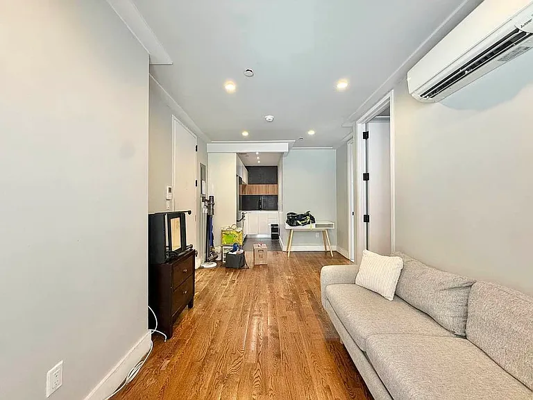 62 E 21st St #1B — Photo 1