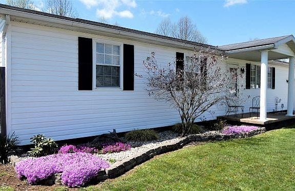 3rd image of 132 Ash Cir