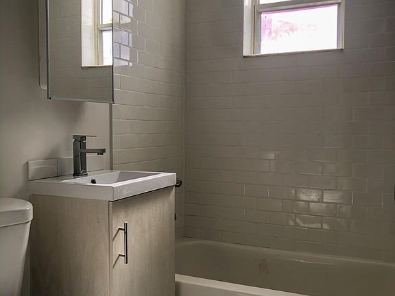 5th image of 1805 NW 2nd Ct APT 201