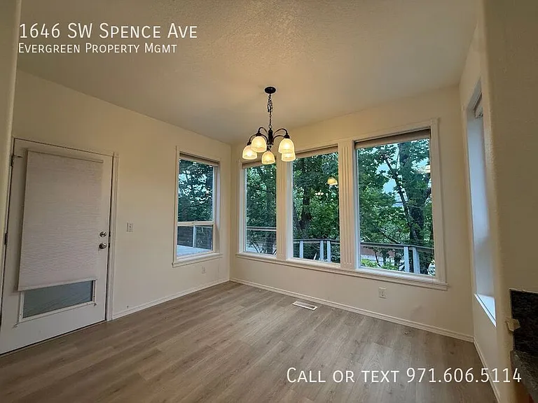 1646 SW Spence Ave — Photo 10