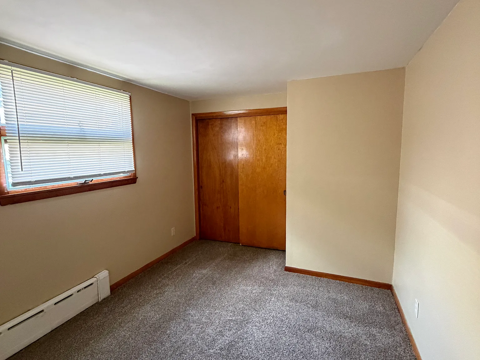 3 bed, 1.5 bath, 1344 sqft, $1,500 — Photo 4