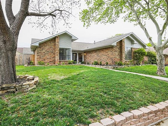 4th image of 2031 Robin Hill Ln