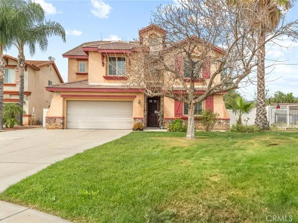 12319 Parkside Cir, Yucaipa, CA 92399