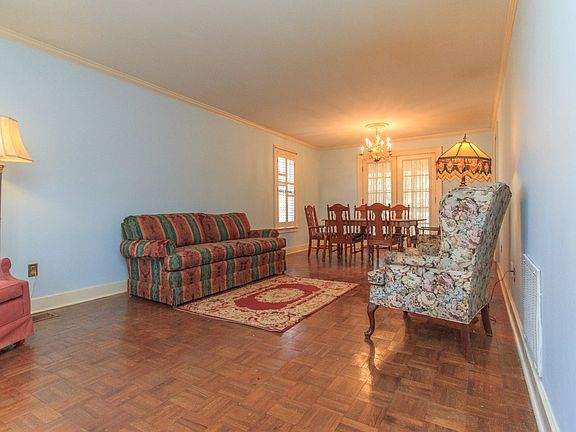 4th image of 227 W Court Ave