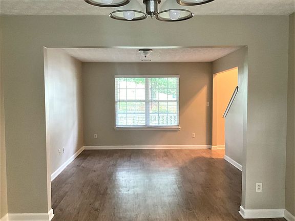 2nd image of 618 Stonecrest Dr