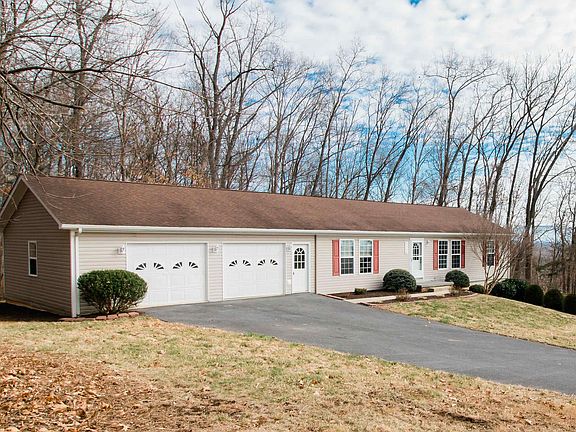 2nd image of 3066 Lee Hwy