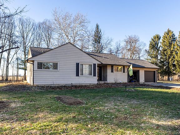 3rd image of 612 Barnhart Rd