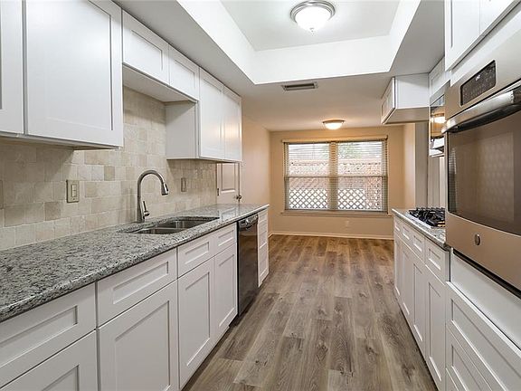 3rd image of 3136 Whitemarsh Cir