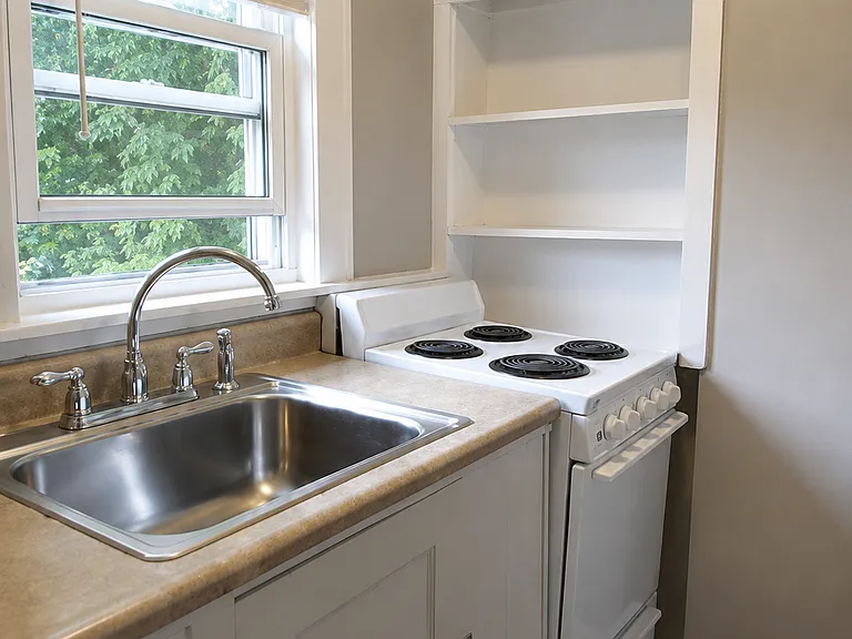 114 Messer St #4 — Photo 2