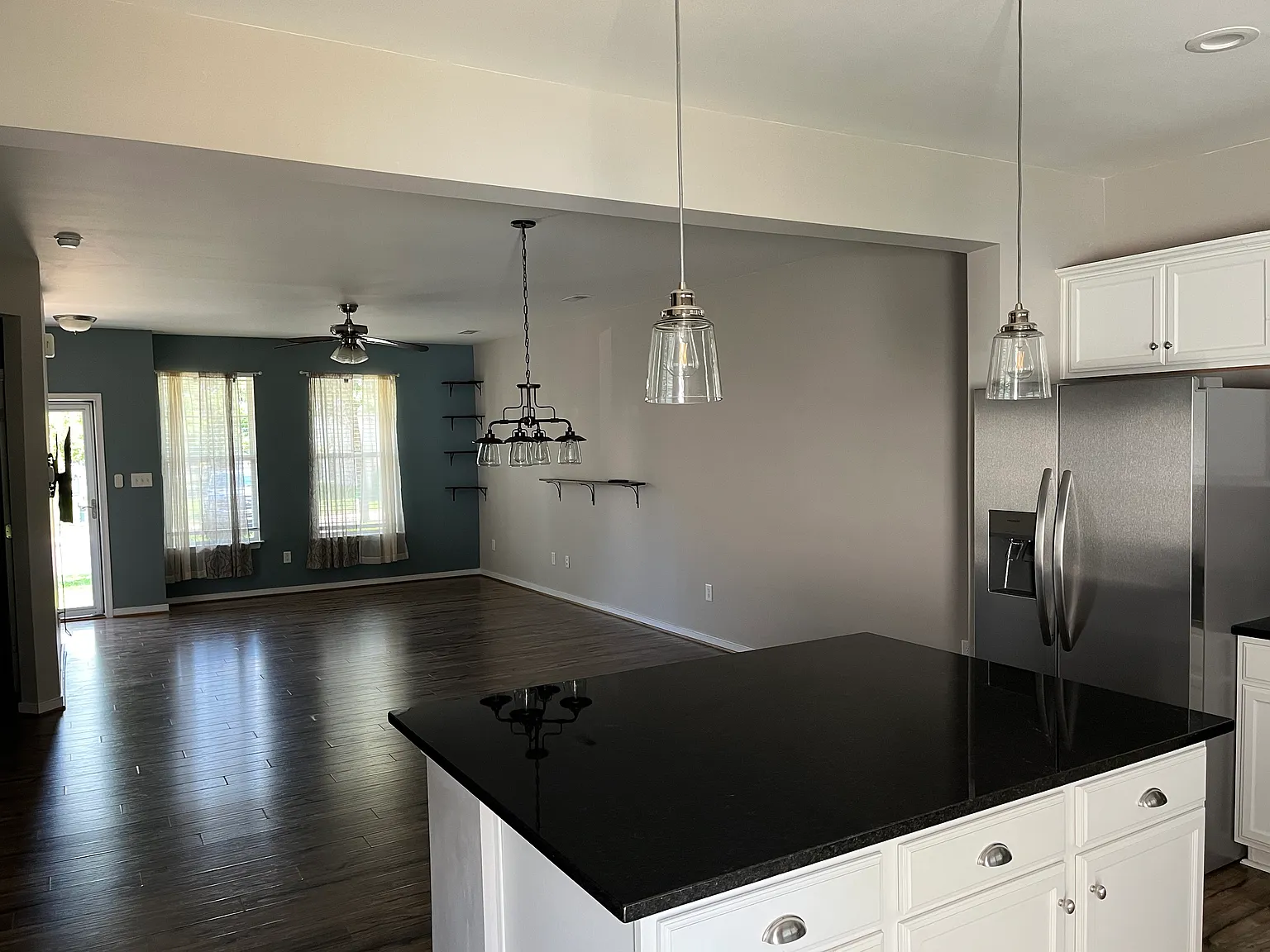 3 bed, 1520 sqft, $2,500 — Photo 3
