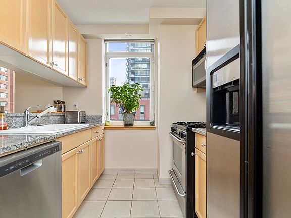 2nd image of 1760 2nd Ave APT 10F