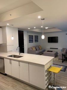 68 SE 6th St APT 807, Miami, FL, 33131
