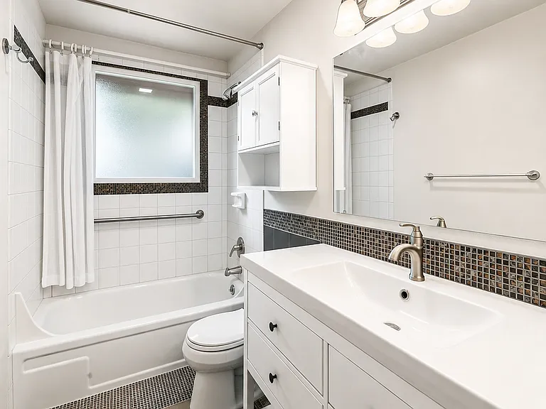 Bathroom Main Floor