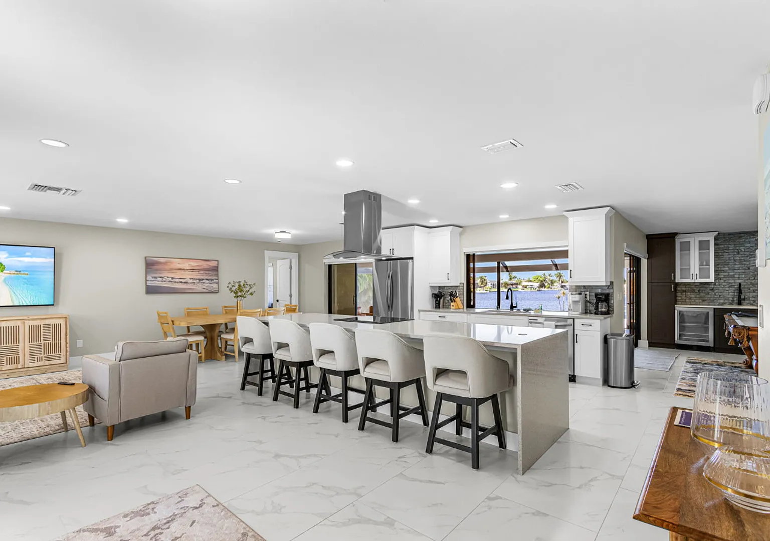 Pelican Point- Our Luxury Vacation Rental — Photo 4