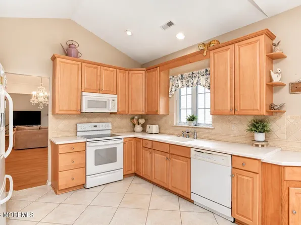 93 Pebble Beach Boulevard, Jackson, NJ 08527