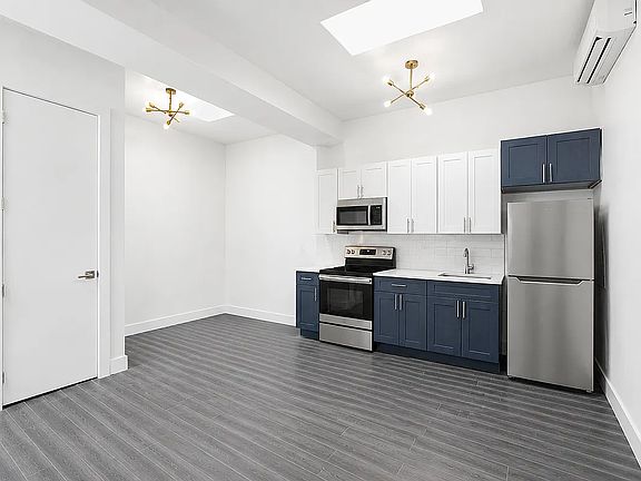3rd image of 418 Rogers Ave #7