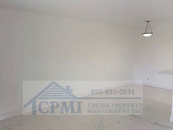 5th image of 315 S Crescent Dr APT 208