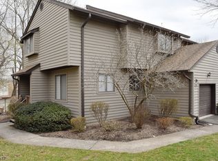 22 Sparrow Cir, Newton, NJ 07860