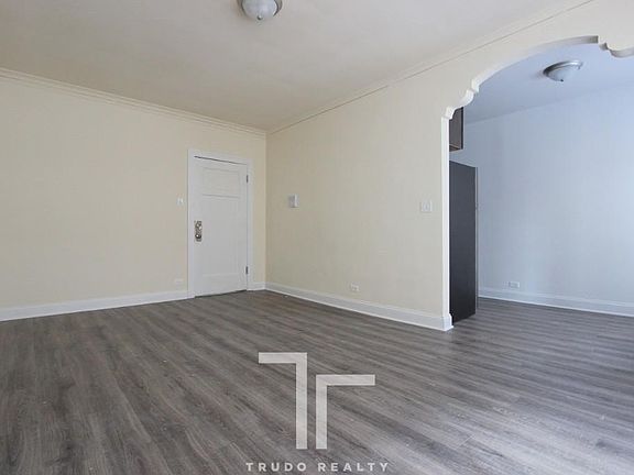 4th image of 2934 W Palmer St #2936208