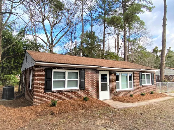 509 Eisenhower Dr, Hinesville, GA 31313