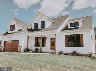 7688 Bentley Dr, Abbottstown, PA 17301