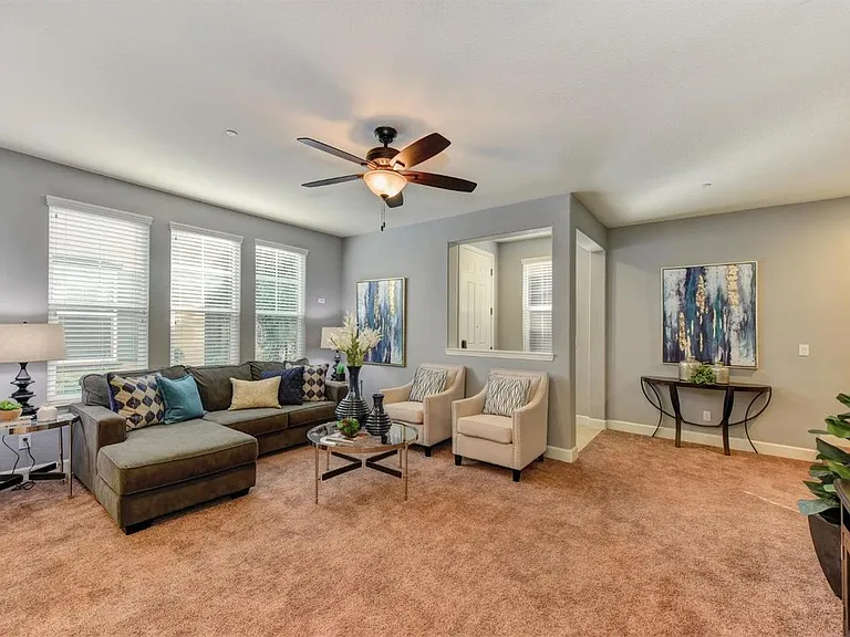 916 Lyon Pl — Photo 33