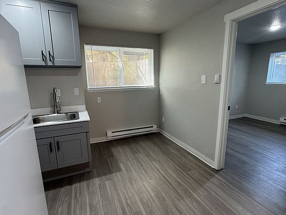 3rd image of 4220 8th Ave NE APT 3