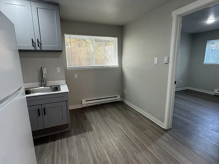 Alder Apartments — Photo 3