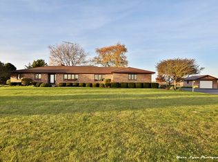 6411 Perry Rd, Dekalb, IL 60115