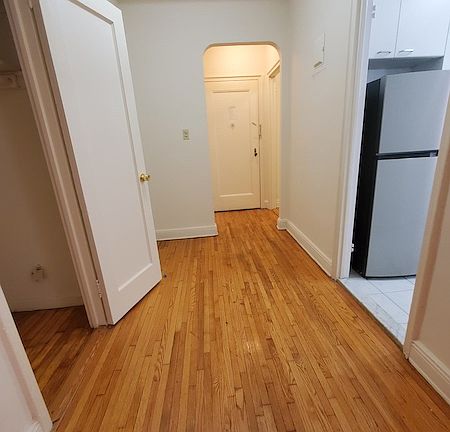 3rd image of 65-74 Saunders St #1R