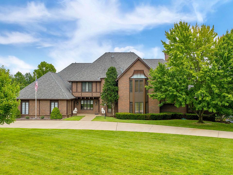 2nd image of 806 Audubon Dr