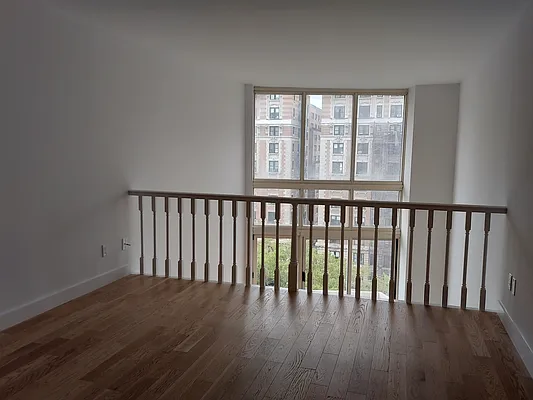 Rented by R New York | media 8