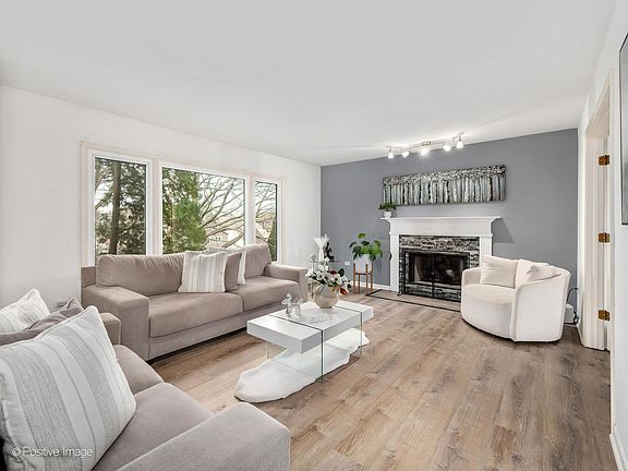 5th image of 586 Daniels St