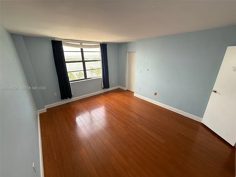 2333 Brickell Ave #602 — Photo 33