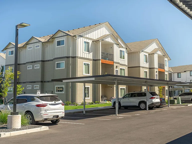 Cascade Place Apartment Homes — Photo 13